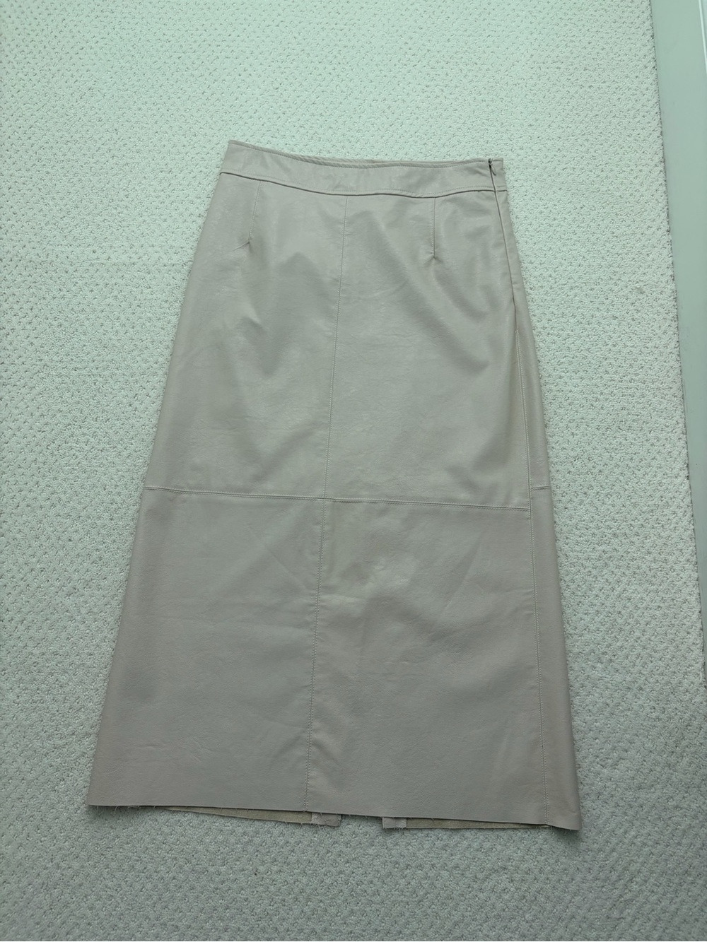 Gypsy and Gold Faux Leather Taupe Midi Skirt Women’s Medium